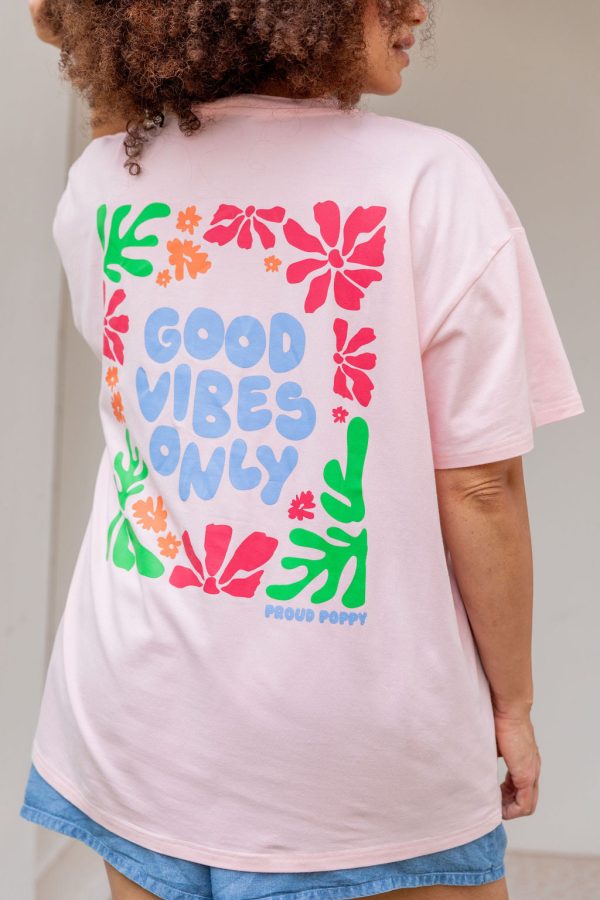 Good Vibes Tee in Pink Supply